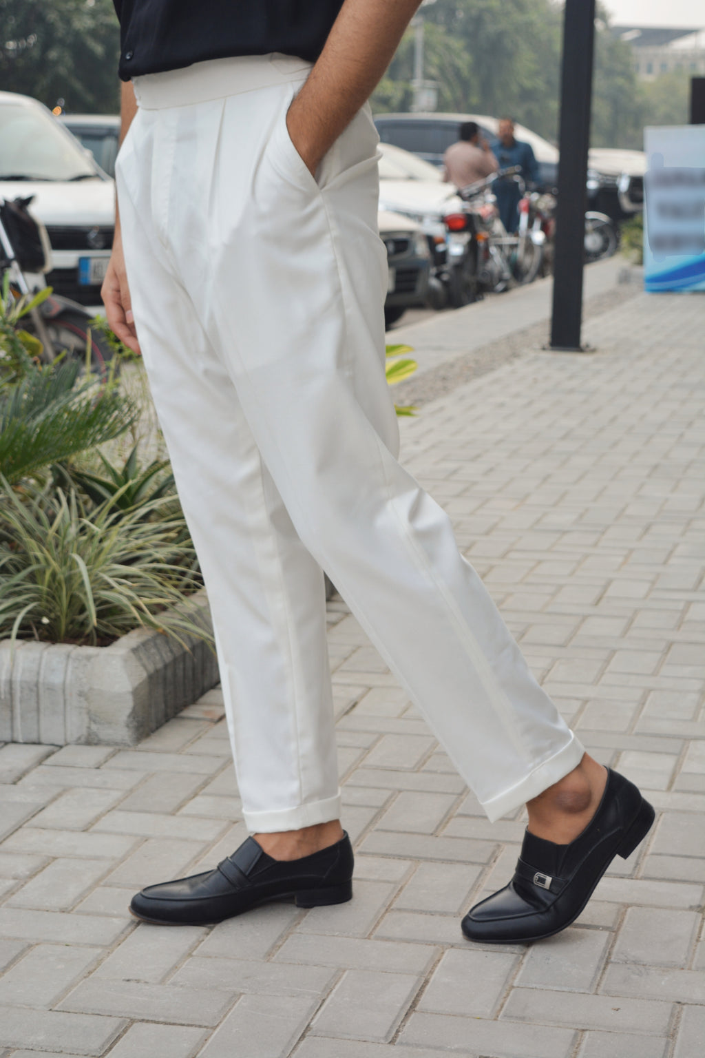 Off-white pleated adjustable pants for men with side buckle waist – dotofficialstore.com